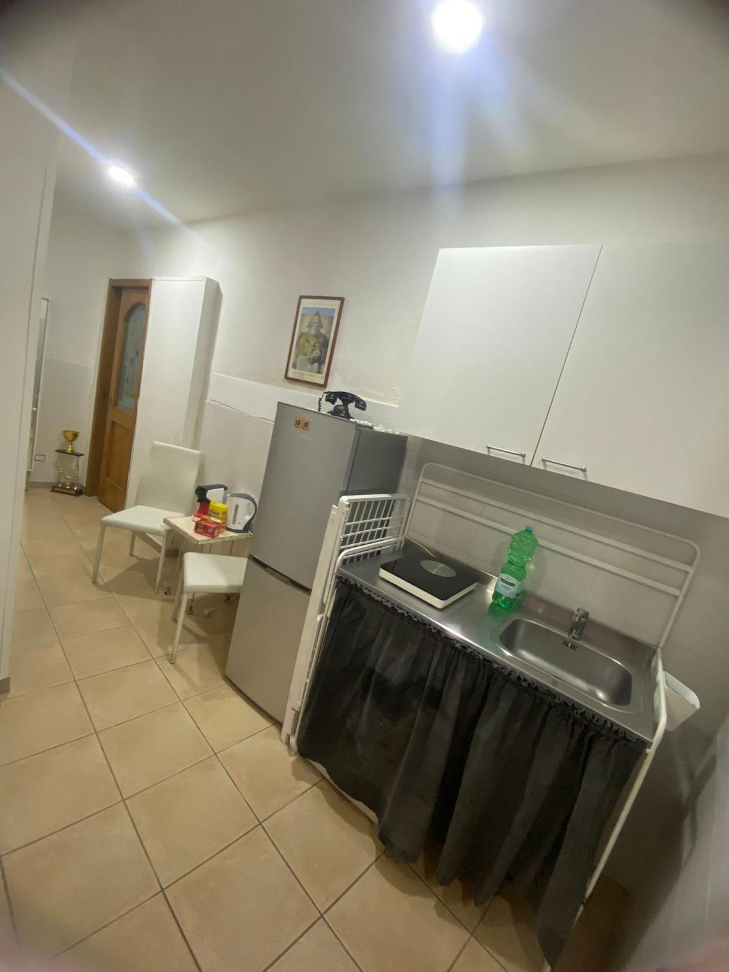 נאפולי Casa Mari' Centro Storico Vicino Hotel Caracciolo מראה חיצוני תמונה